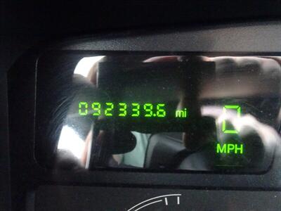 2005 Lincoln Town Car Signature Limited  Presidential Town Sedan - Photo 35 - Cincinnati, OH 45255