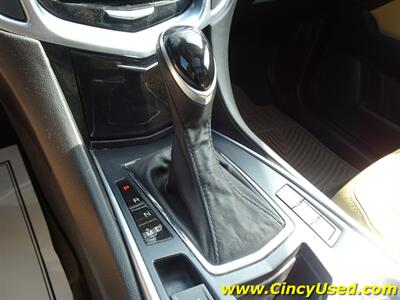 2015 Cadillac SRX Luxury Collection   - Photo 17 - Cincinnati, OH 45255
