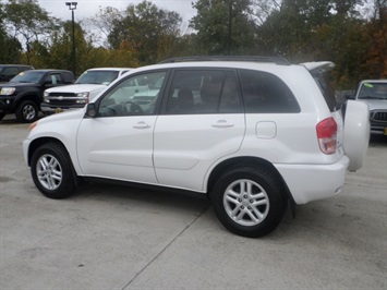 2002 Toyota RAV4   - Photo 4 - Cincinnati, OH 45255