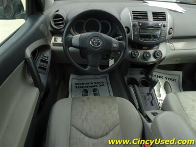 2011 Toyota RAV4   - Photo 12 - Cincinnati, OH 45255