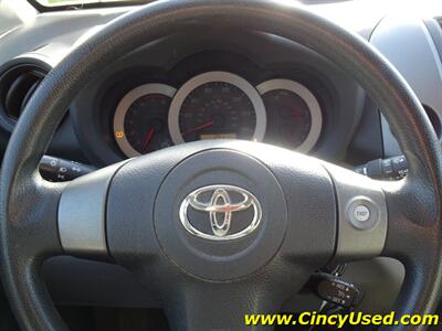 2011 Toyota RAV4   - Photo 21 - Cincinnati, OH 45255