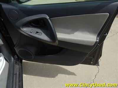 2011 Toyota RAV4   - Photo 23 - Cincinnati, OH 45255