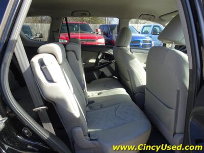 2011 Toyota RAV4   - Photo 15 - Cincinnati, OH 45255
