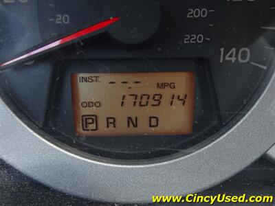 2011 Toyota RAV4   - Photo 16 - Cincinnati, OH 45255