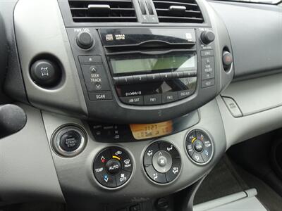 2011 Toyota RAV4 Limited  3.5L V6 4WD - Photo 16 - Cincinnati, OH 45255