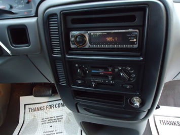 2000 Ford Windstar Vans LX   - Photo 18 - Cincinnati, OH 45255