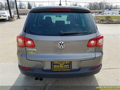 2011 Volkswagen Tiguan SE 4Motion   - Photo 10 - Cincinnati, OH 45255