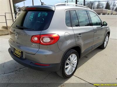 2011 Volkswagen Tiguan SE 4Motion   - Photo 12 - Cincinnati, OH 45255