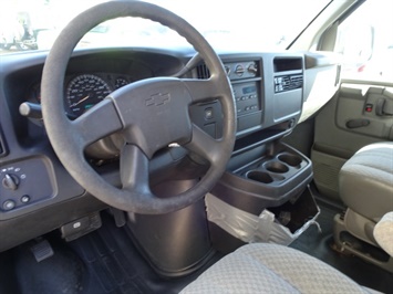 2003 Chevrolet Express Cargo 1500   - Photo 6 - Cincinnati, OH 45255