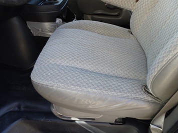 2003 Chevrolet Express Cargo 1500   - Photo 22 - Cincinnati, OH 45255