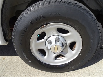 2003 Chevrolet Express Cargo 1500   - Photo 27 - Cincinnati, OH 45255