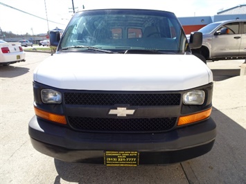 2003 Chevrolet Express Cargo 1500   - Photo 2 - Cincinnati, OH 45255