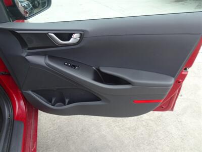 2019 Hyundai IONIQ Blue Hybrid  1.6L I4 FWD - Photo 22 - Cincinnati, OH 45255