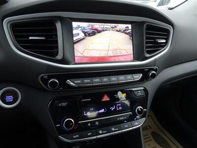 2019 Hyundai IONIQ Blue Hybrid  1.6L I4 FWD - Photo 17 - Cincinnati, OH 45255