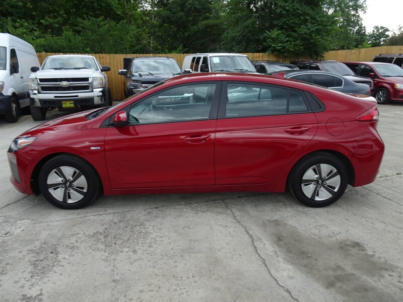 2019 Hyundai IONIQ Blue Hybrid 1.6L I4 FWD - Photo 4 - Cincinnati, OH 45255