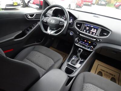 2019 Hyundai IONIQ Blue Hybrid  1.6L I4 FWD - Photo 13 - Cincinnati, OH 45255