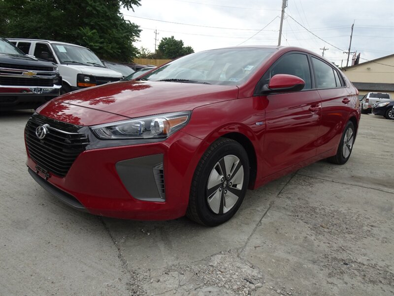 2019 Hyundai IONIQ Blue Hybrid 1.6L I4 FWD - Photo 3 - Cincinnati, OH 45255