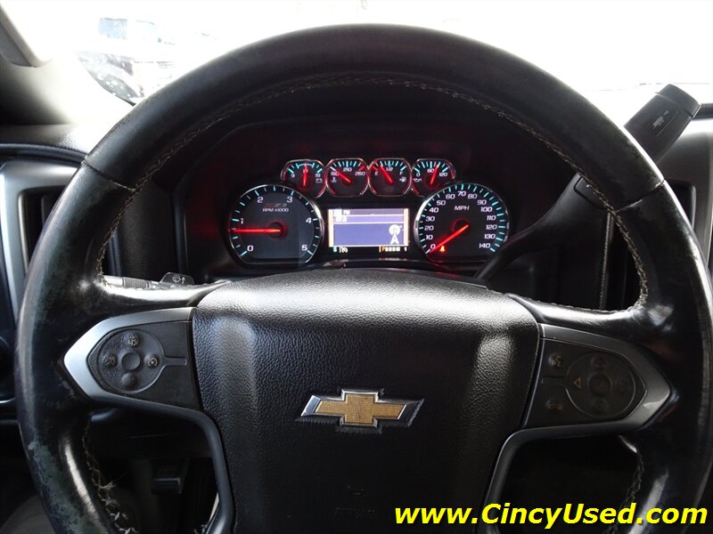 2015 Chevrolet Silverado 2500HD LT photo 21