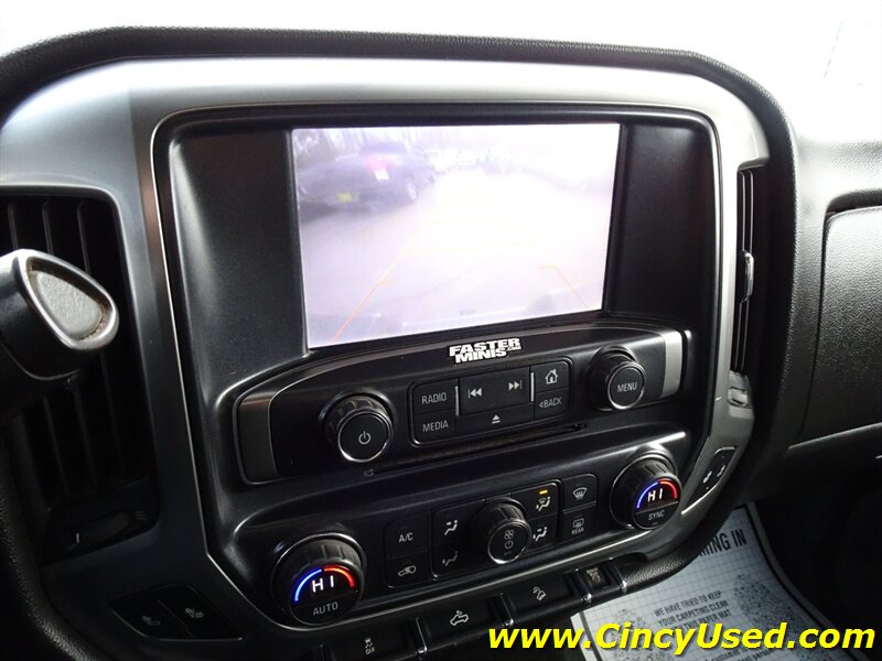 2015 Chevrolet Silverado 2500HD LT photo 17