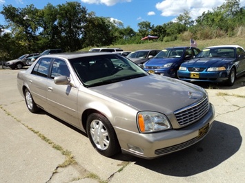 2004 Cadillac DeVille   - Photo 1 - Cincinnati, OH 45255