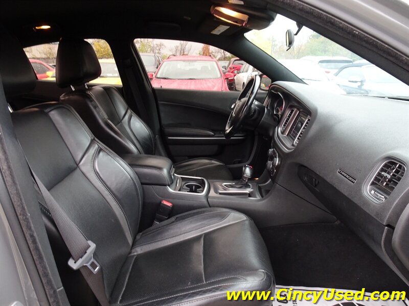 2019 Dodge Charger SXT - Photo 15 - Cincinnati, OH 45255