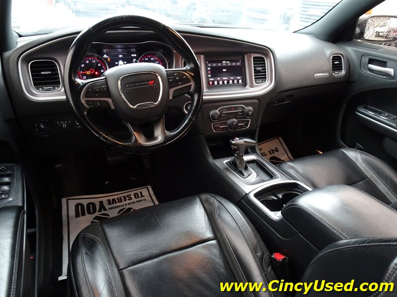 2019 Dodge Charger SXT - Photo 9 - Cincinnati, OH 45255
