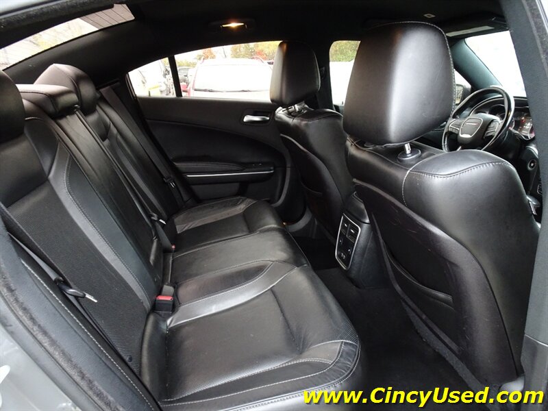 2019 Dodge Charger SXT - Photo 13 - Cincinnati, OH 45255