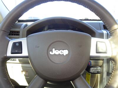 2010 Jeep Liberty Limited  3.7L V6 4X4 - Photo 17 - Cincinnati, OH 45255