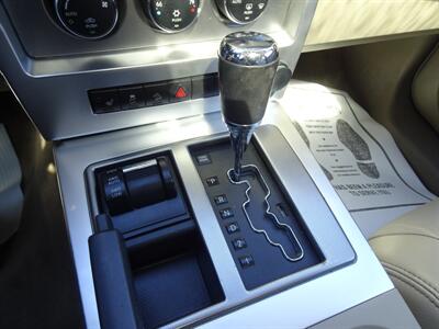2010 Jeep Liberty Limited  3.7L V6 4X4 - Photo 15 - Cincinnati, OH 45255