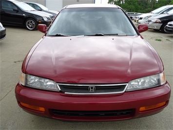 1996 Honda Accord   - Photo 2 - Cincinnati, OH 45255