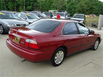 1996 Honda Accord   - Photo 6 - Cincinnati, OH 45255