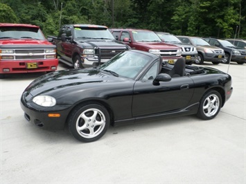 2002 Mazda MX-5 Miata LS   - Photo 3 - Cincinnati, OH 45255