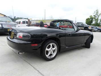 2002 Mazda MX-5 Miata LS   - Photo 13 - Cincinnati, OH 45255