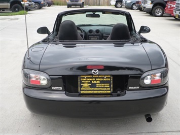 2002 Mazda MX-5 Miata LS   - Photo 5 - Cincinnati, OH 45255