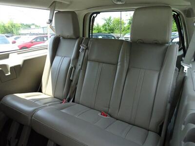 2015 Lincoln Navigator L  3.5L V6 4X4 - Photo 23 - Cincinnati, OH 45255