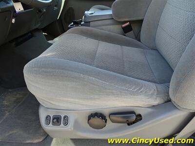 2002 Ford Excursion XLT - Photo 27 - Cincinnati, OH 45255