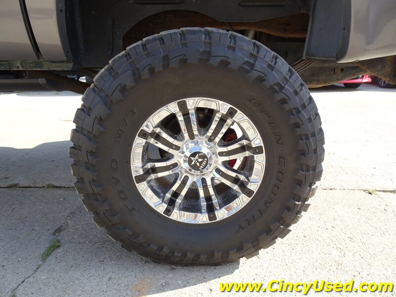 2002 Ford Excursion XLT - Photo 32 - Cincinnati, OH 45255