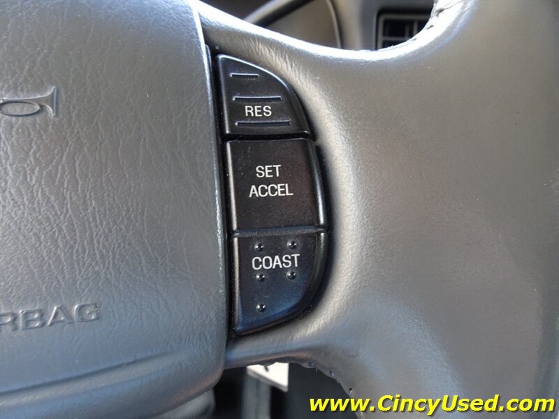 2002 Ford Excursion XLT - Photo 26 - Cincinnati, OH 45255