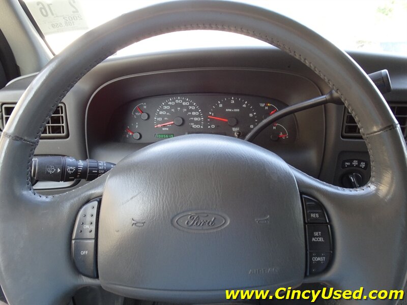 2002 Ford Excursion XLT - Photo 23 - Cincinnati, OH 45255