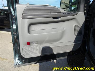 2002 Ford Excursion XLT - Photo 29 - Cincinnati, OH 45255