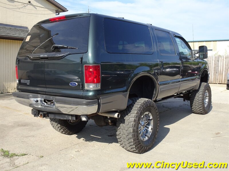 2002 Ford Excursion XLT - Photo 8 - Cincinnati, OH 45255