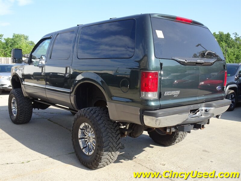 2002 Ford Excursion XLT - Photo 10 - Cincinnati, OH 45255