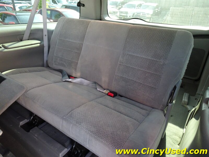 2002 Ford Excursion XLT - Photo 15 - Cincinnati, OH 45255