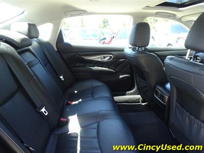 2015 INFINITI Q70 L  5.6L V8 AWD - Photo 13 - Cincinnati, OH 45255