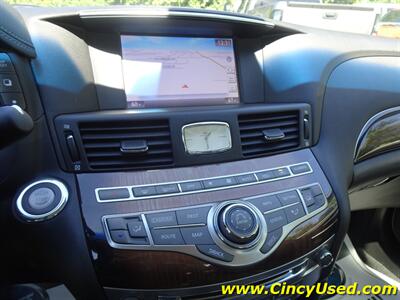 2015 INFINITI Q70 L  5.6L V8 AWD - Photo 19 - Cincinnati, OH 45255