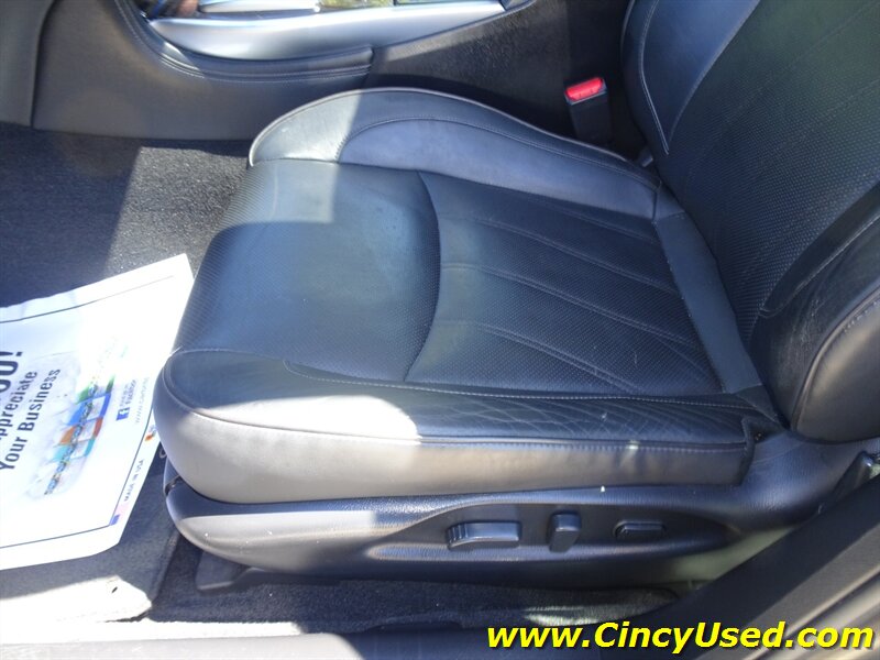 2015 INFINITI Q70 L  5.6L V8 AWD - Photo 27 - Cincinnati, OH 45255