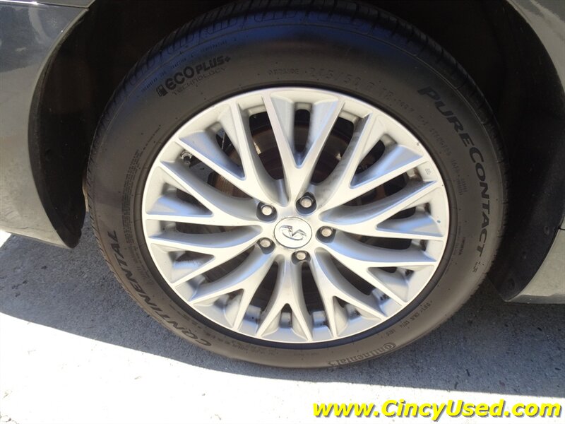 2015 INFINITI Q70 L  5.6L V8 AWD - Photo 35 - Cincinnati, OH 45255