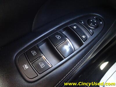 2015 INFINITI Q70 L  5.6L V8 AWD - Photo 23 - Cincinnati, OH 45255