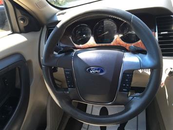 2011 Ford Taurus SEL   - Photo 18 - Cincinnati, OH 45255