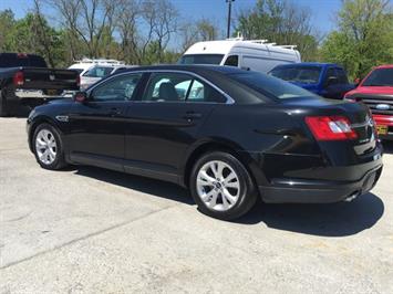 2011 Ford Taurus SEL   - Photo 4 - Cincinnati, OH 45255